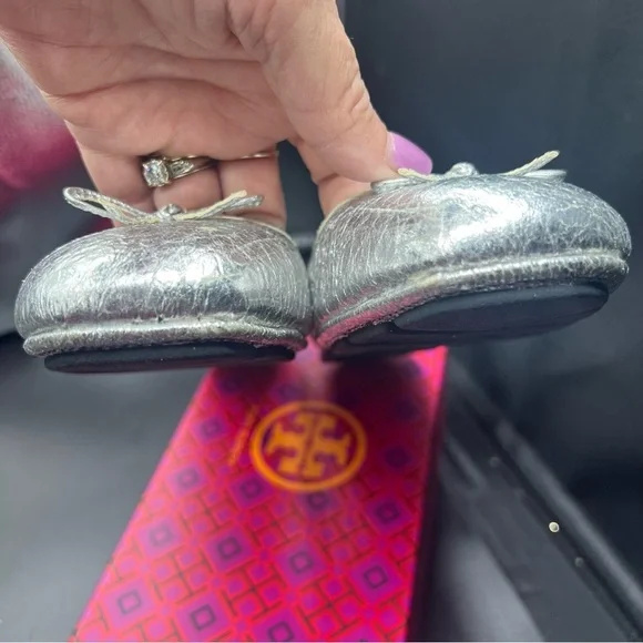 Tory Burch Laila driver  Silver Ballet Flats - Picture 12 of 15
